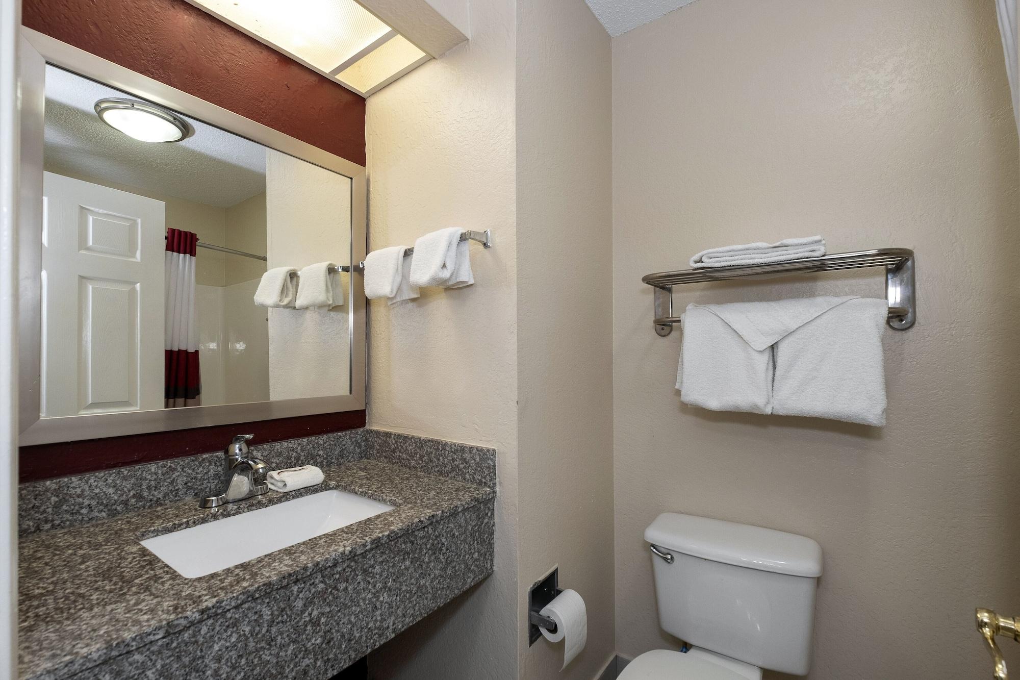 Red Roof Inn & Suites Pensacola-Nas Corry Beach Haven Εξωτερικό φωτογραφία