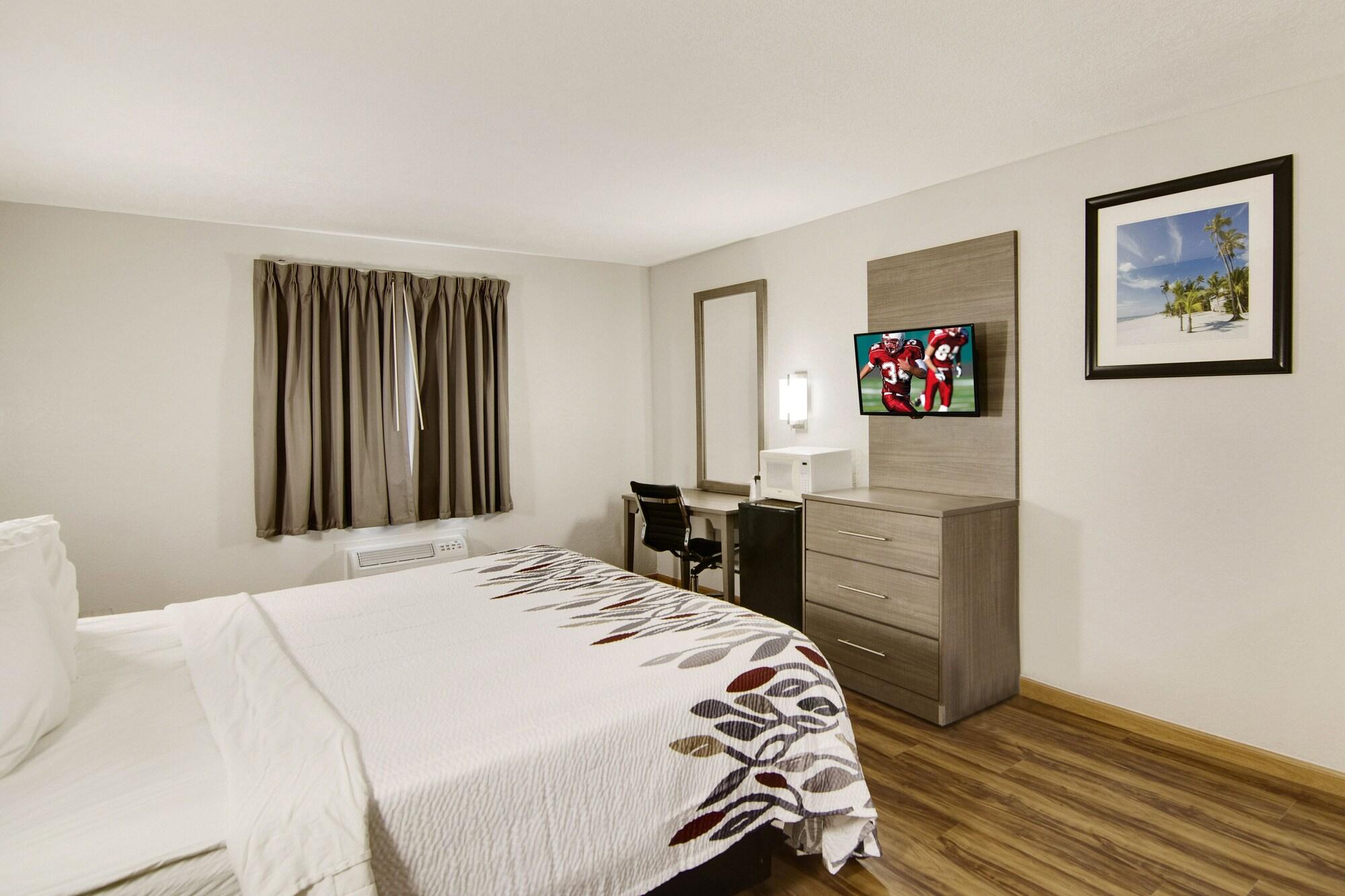 Red Roof Inn & Suites Pensacola-Nas Corry Beach Haven Εξωτερικό φωτογραφία