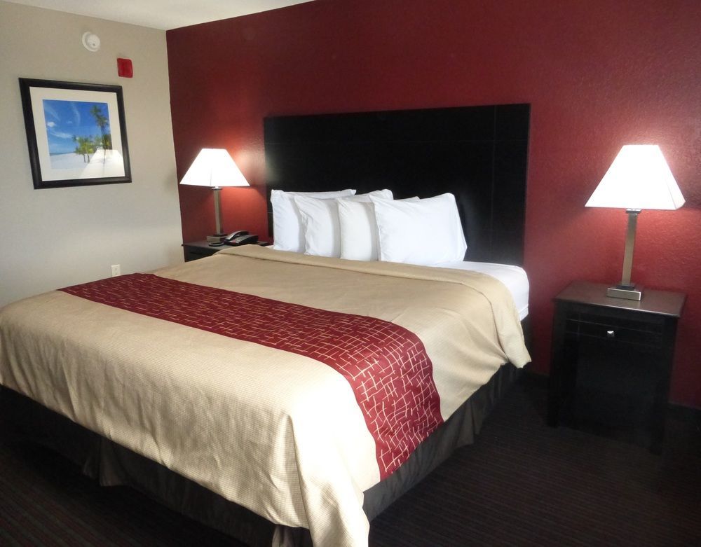 Red Roof Inn & Suites Pensacola-Nas Corry Beach Haven Εξωτερικό φωτογραφία